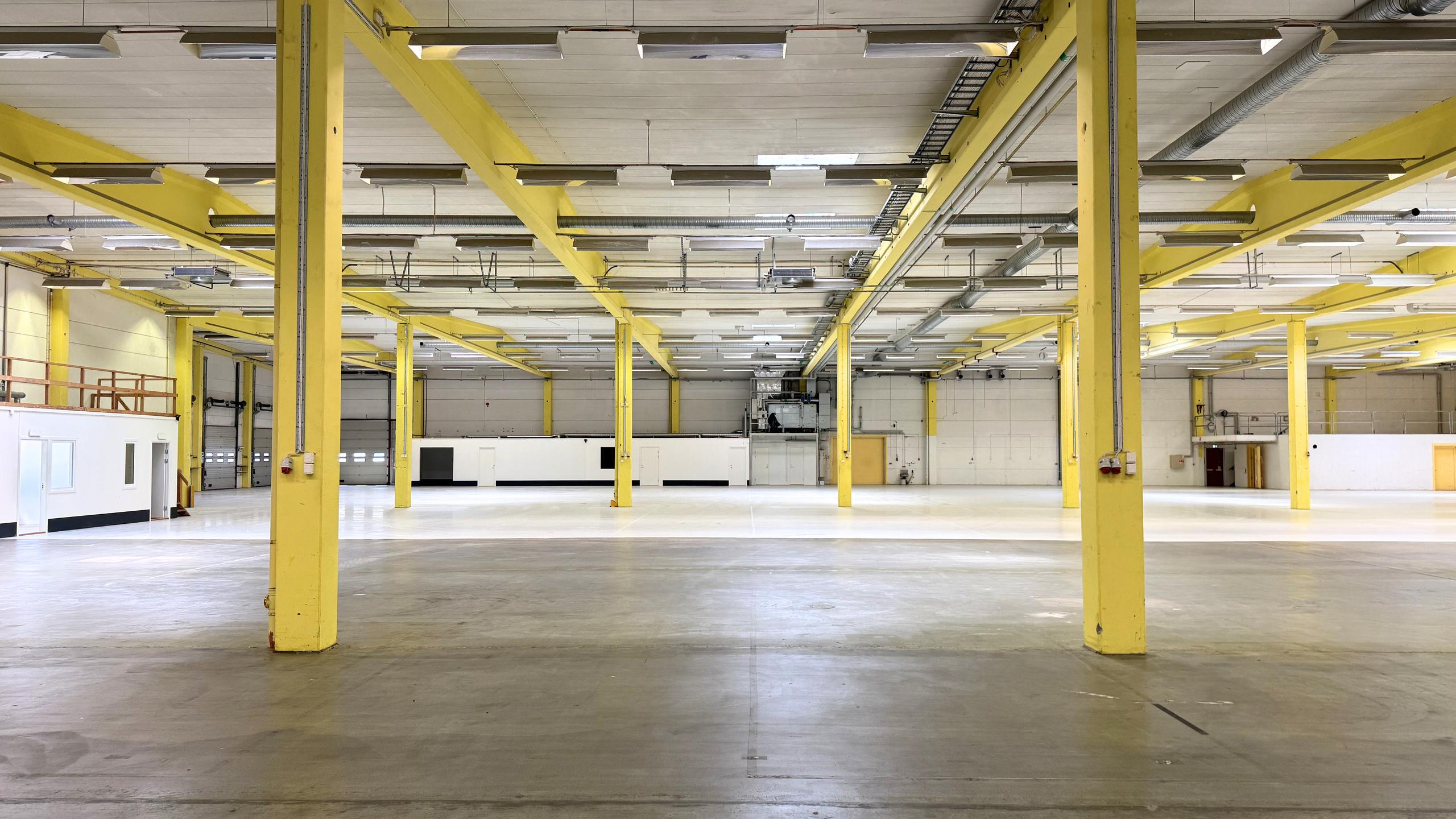 Lagerlokal 6 meter takhöjd till balk